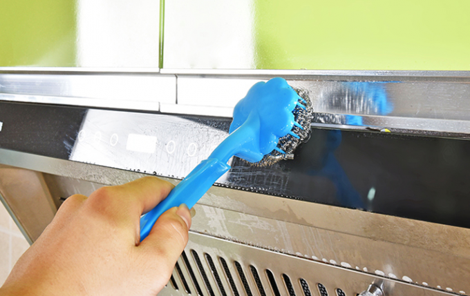 Cucina che pulisce l'impianto di lavaggio dell'acciaio inossidabile con la progettazione smontabile della maniglia