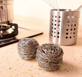 Porcellana Palla di raschiatura dell'acciaio inossidabile di uso della cucina per i vasi di lavaggio del ristorante fornitore